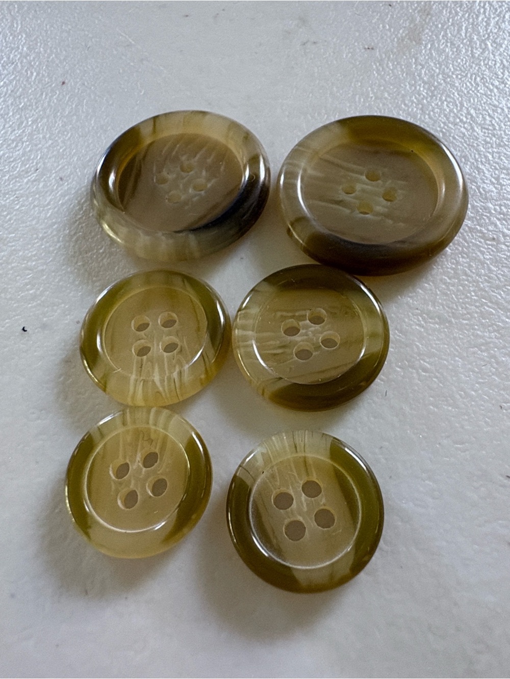 Burberry Vintage Olive Green Resin Buttons Set.  Set of 6. New. - Picture 2 of 6